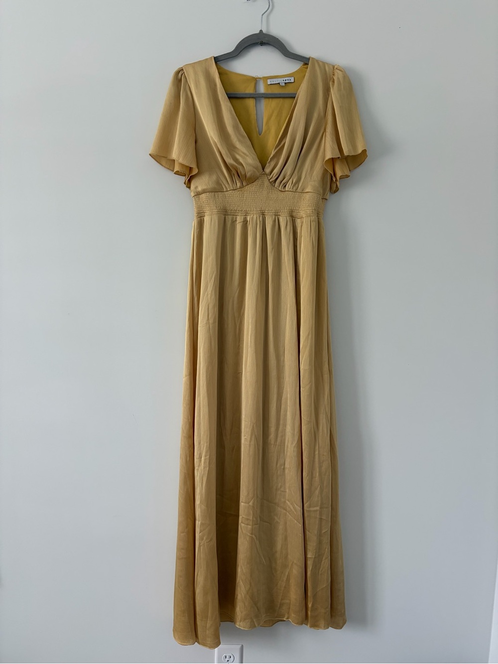Baltic Born Prague Gold Satin V Neck Flutter Sleeve Ethereal Boho Maxi Dress L